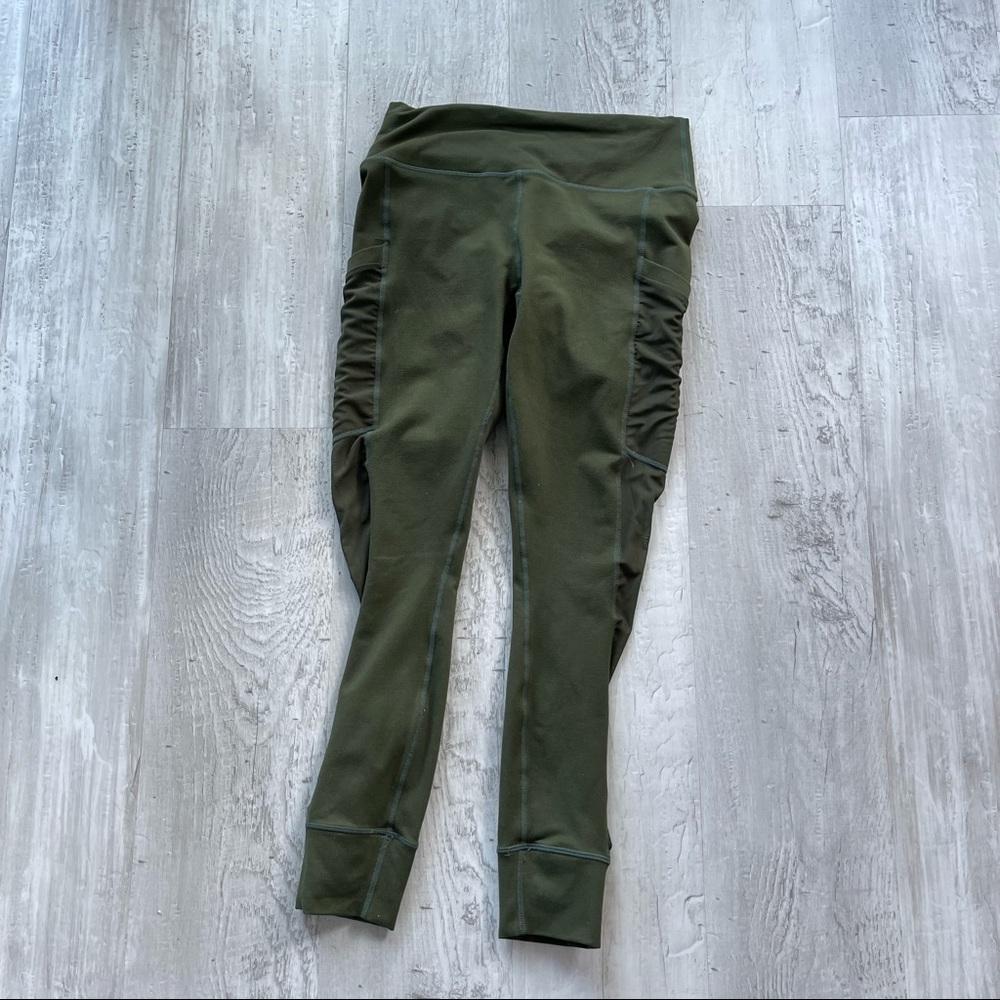 Green fabletics leggings